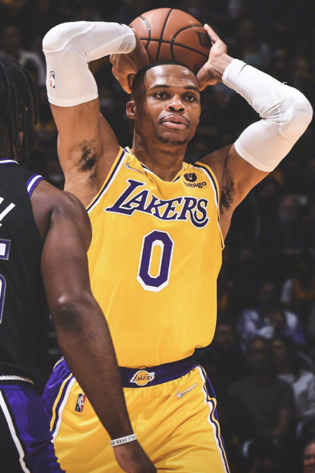 包含赛前多伦多猛龙状态回暖：全明星赛节点到来，态度坚定，训练强度明显提升的词条