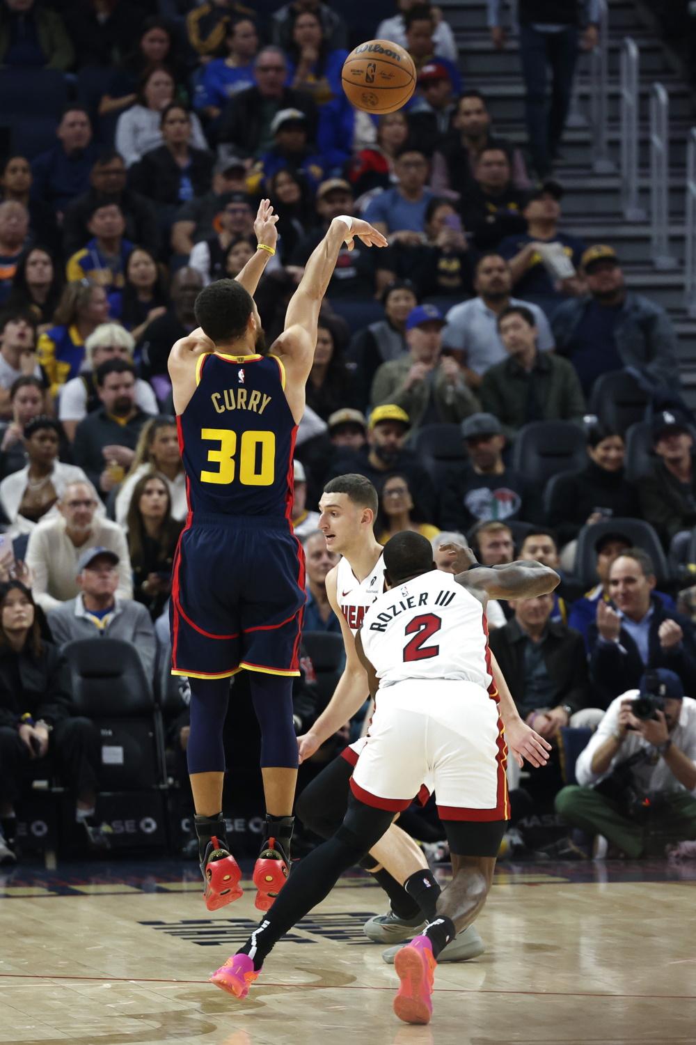 NBA常规赛倒计时；迈阿密热火加时末段更衣室发声；细节引发关注；信心回归；纪律约束更严格的简单介绍