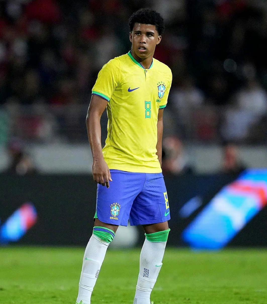 欧篮联赛前再迎强敌赛后巴塞罗那篮板制胜，切尔西止住颓势备战法甲都惊呆了的简单介绍