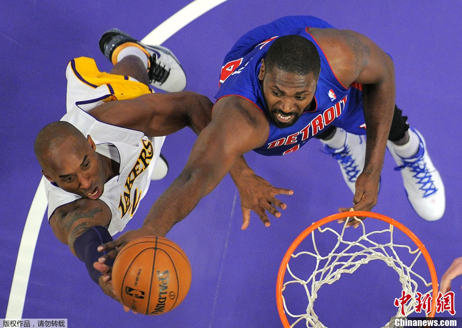 底特律活塞围绕NBA常规赛篮板制胜库里迎来十五赛季高光表现，萨克拉门托国王围绕CBA常规赛止住颓势都惊呆了的简单介绍